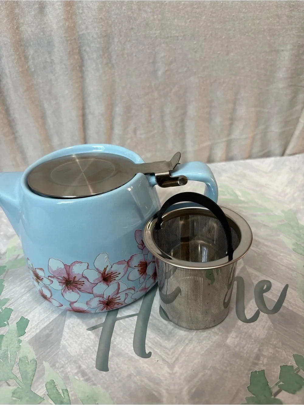 Alfred Blue Cherry Blossom Ceramic Teapot – 20 oz